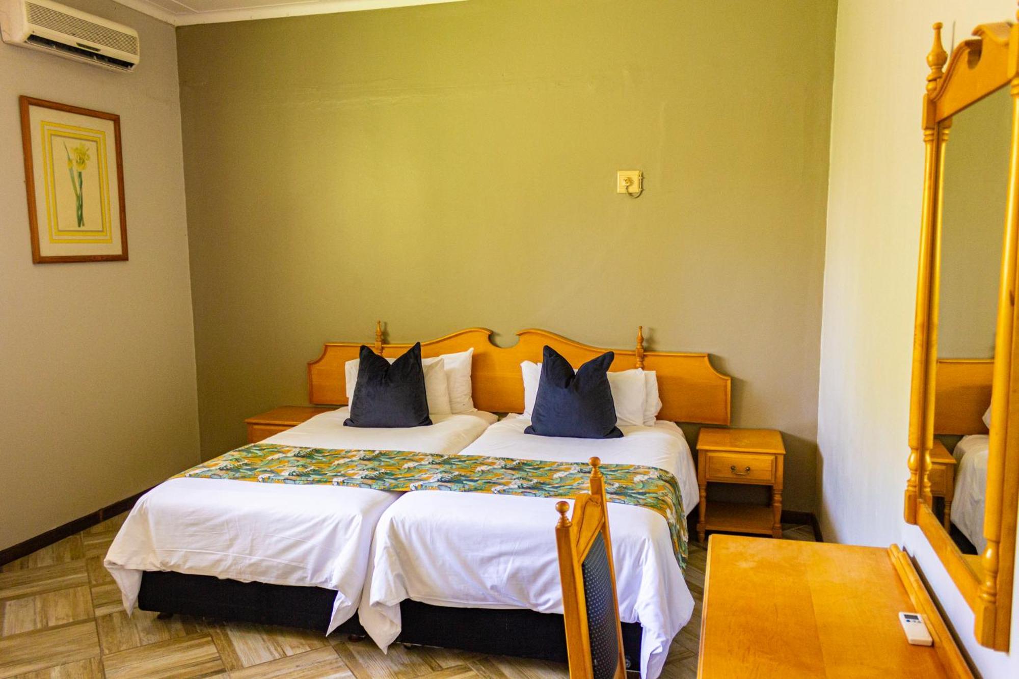 Hotel Numbi&Garden Suites Hazyview Exterior foto